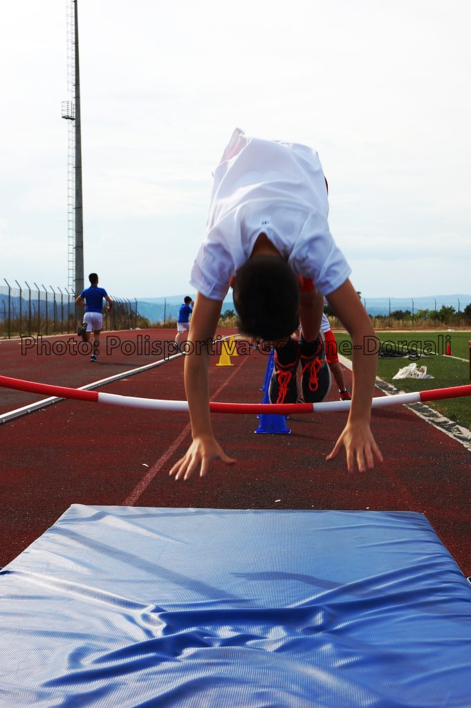 Bambini in attività sportiva progetto Crescere Insieme Moffeti Dorgali